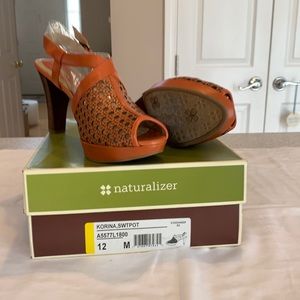 Naturalizer Korina 4 “ heel, Worn once.